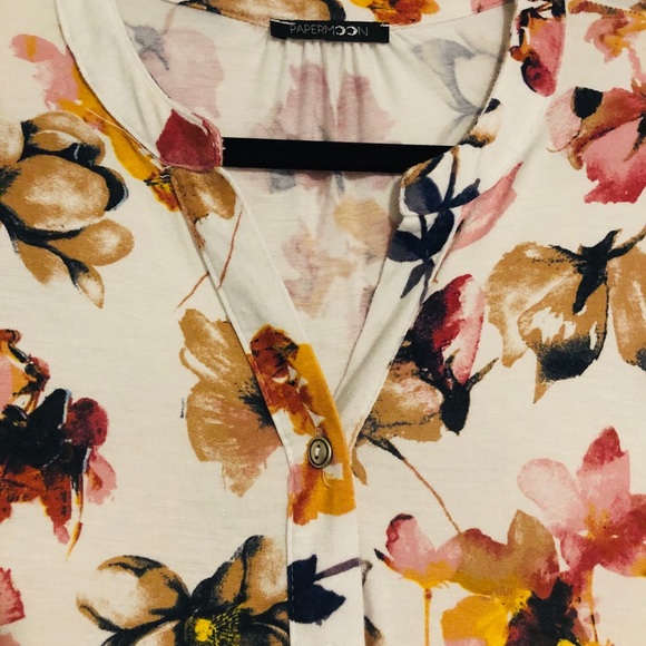 👄 Papermoon Floral Shell 👄 - Picture 2 of 4